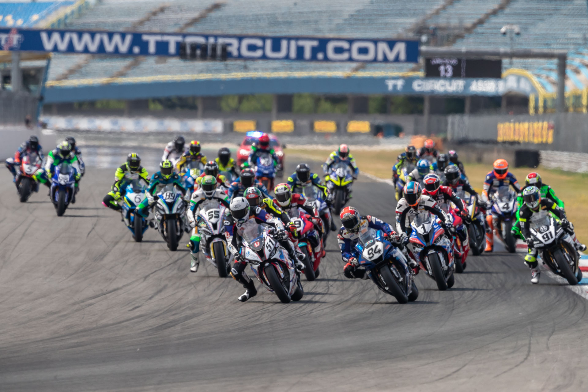 Mitreißender Motorradsport beim Saisonauftakt in Assen – Die Highlights im Überblick