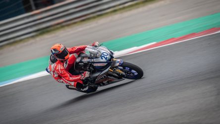 IDM Supersport 300: Melvin van der Voort feiert in Assen seinen ersten IDM-Sieg