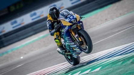 IDM Superbike 600: Opa beobachtet Enderleins Fahrt auf die provisorische Pole