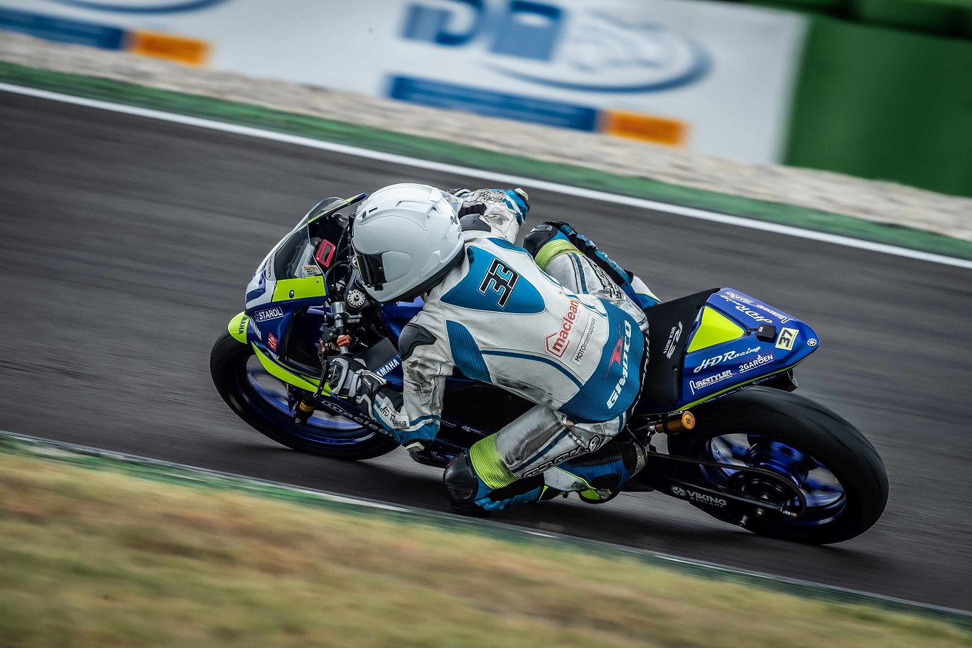 IDM Supersport 300: Rick Dunnik erobert vorläufig die Meisterkrone