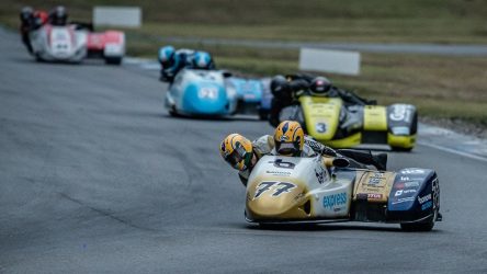 IDM Sidecar: Reifenpoker endet für Reeves und Roscher mit Sieg
