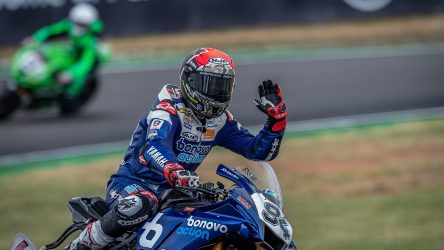 IDM Superbike 1000: Meister Jonas Folger bleibt auch im letzten Lauf ungeschlagen