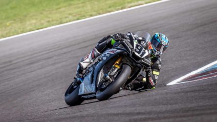 IDM Superbike 1000: Saison-Aus für Bastien Mackels, Handbruch nach Highsider