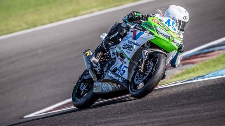 IDM Supersport 300: De Vleeschauwer feiert seinen ersten IDM-Sieg