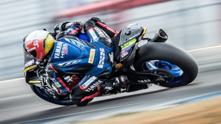 IDM Superbike 1000: Pole für Yamaha und den Schweizer Dominic Schmitter