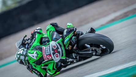 IDM Supersport 600: „SpiderMartin“ Vugrinec luchst Enderlein die Pole ab