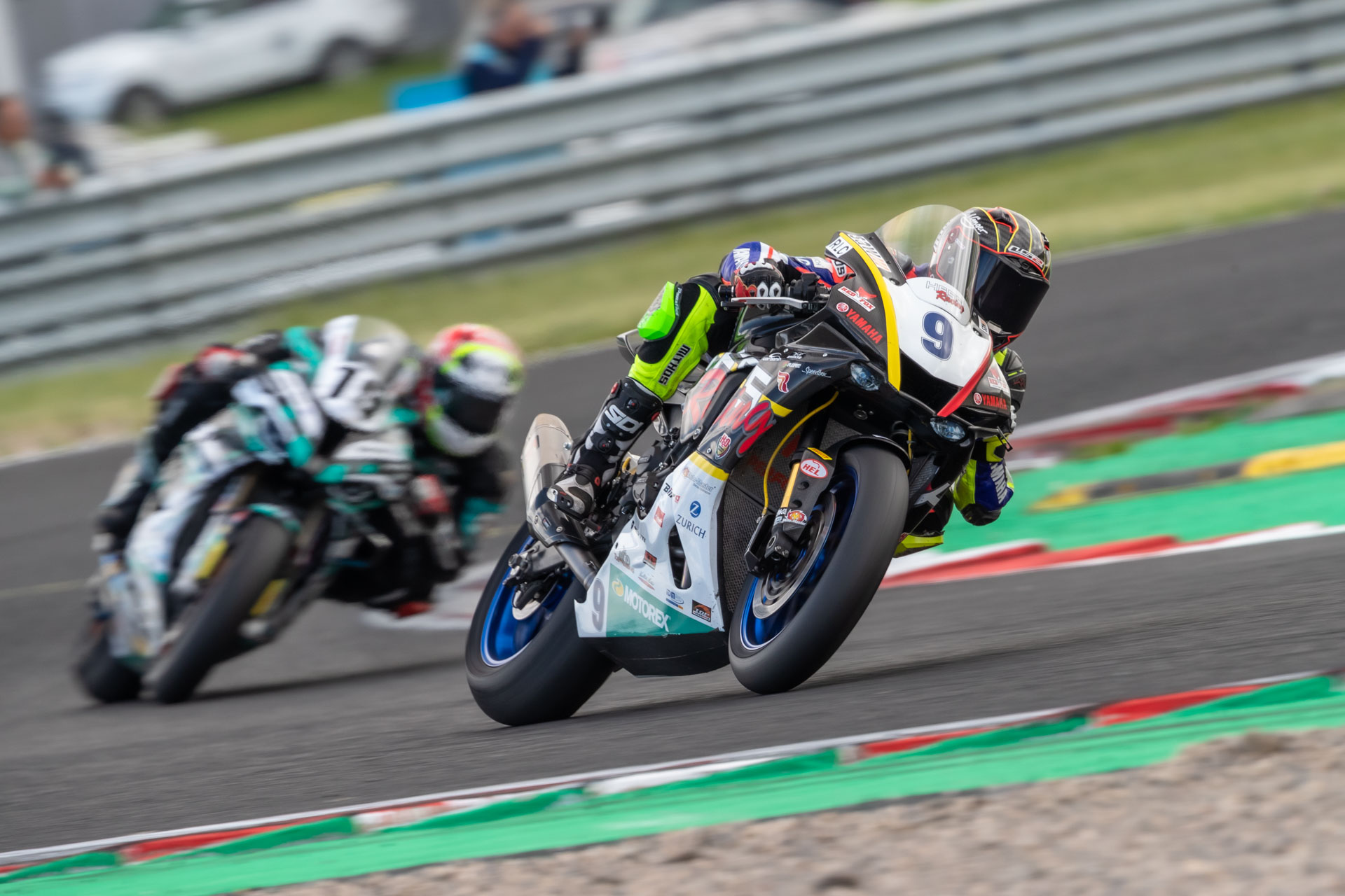 IDM SBK 1000: Volle Punkte für Schmitter statt Grünwald