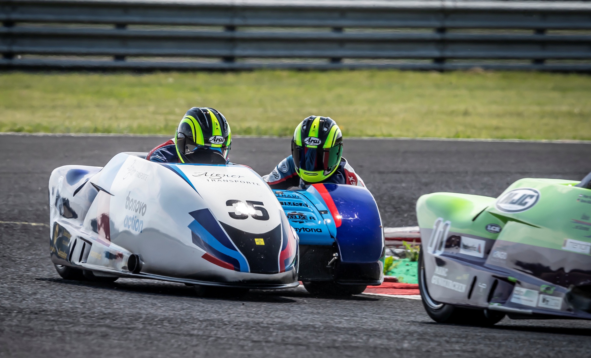 IDM Sidecar: Sattler/Schmidt fahren allen davon