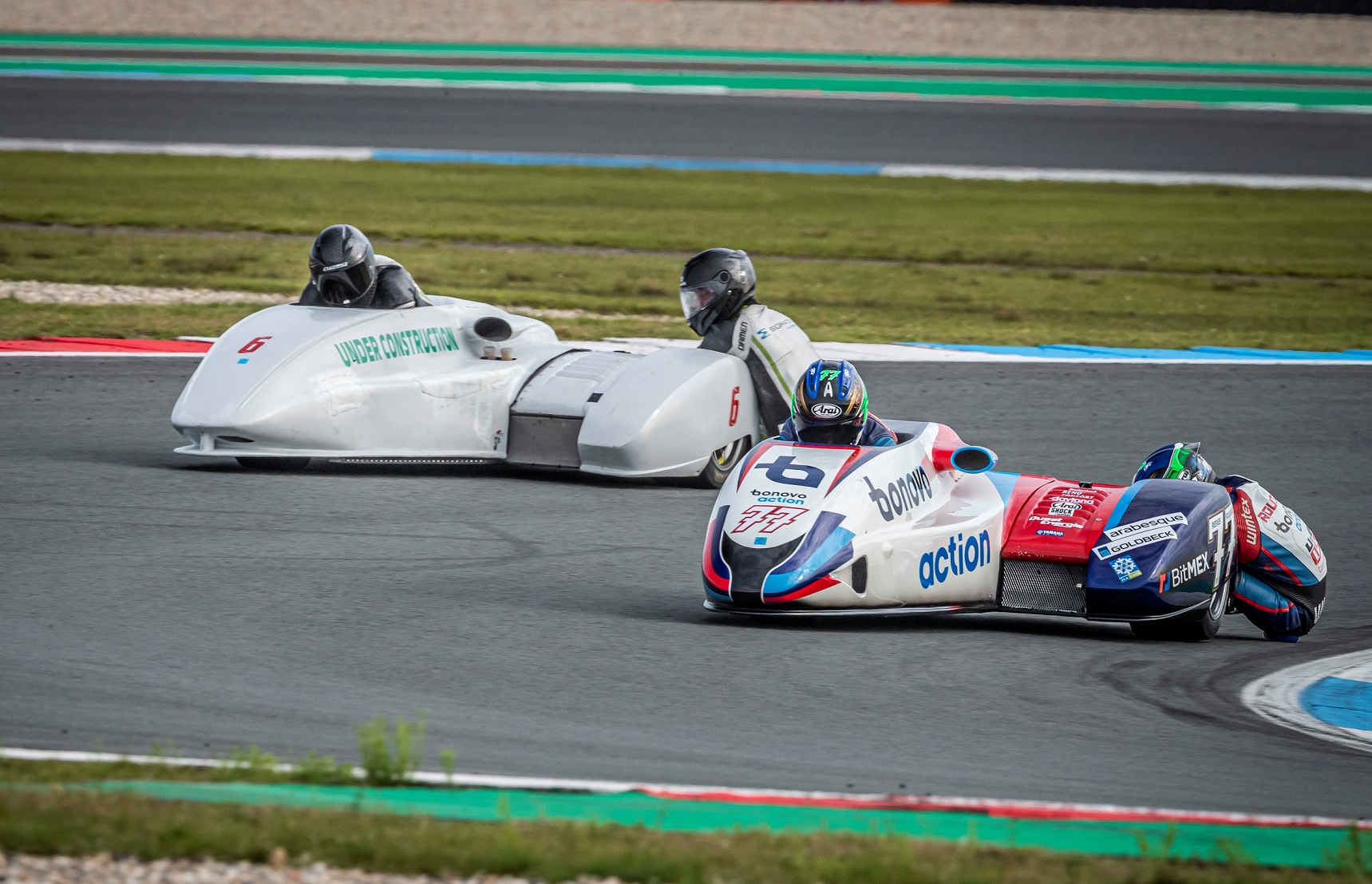 IDM Sidecar: Reeves auf Pole, Sattler zittert um Start