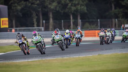 IDM SSP 300: Booth-Amos gewinnt Krimi-Rennen