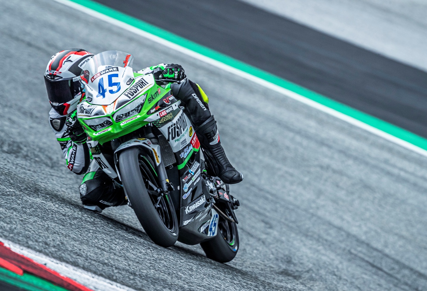 IDM SSP 300: Erster Saisonsieg für Luca De Vleeschauwer