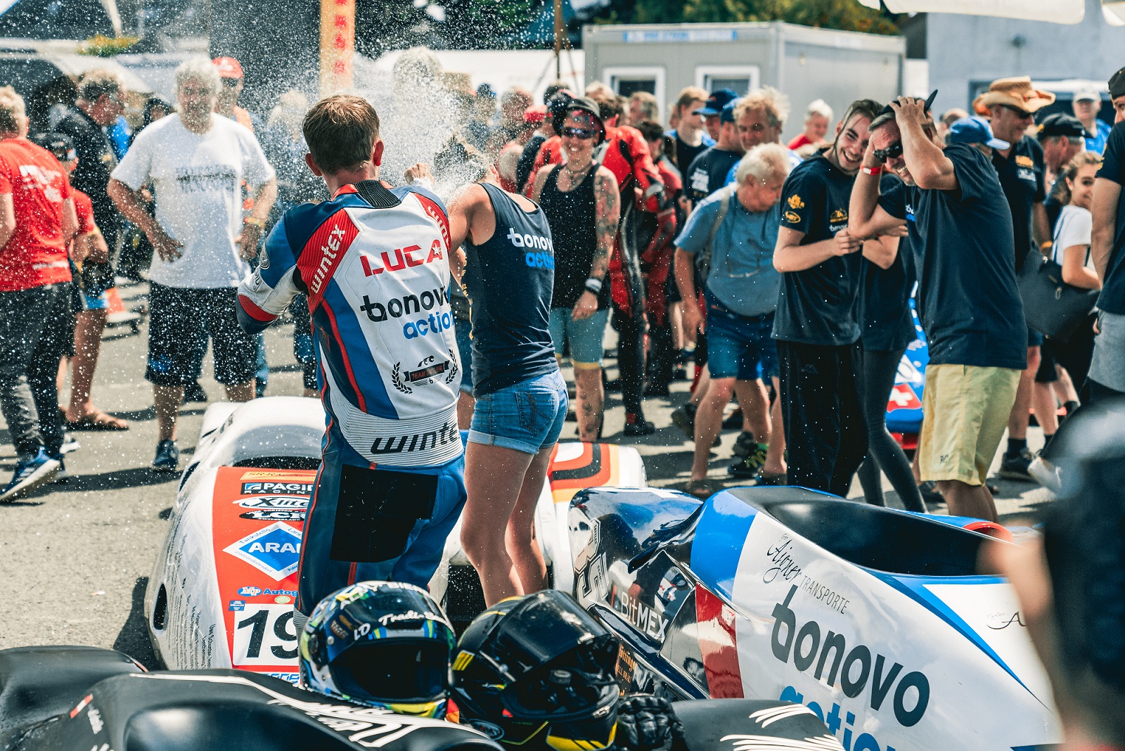 IDM: Prominenz aus aller Welt in Assen am Start