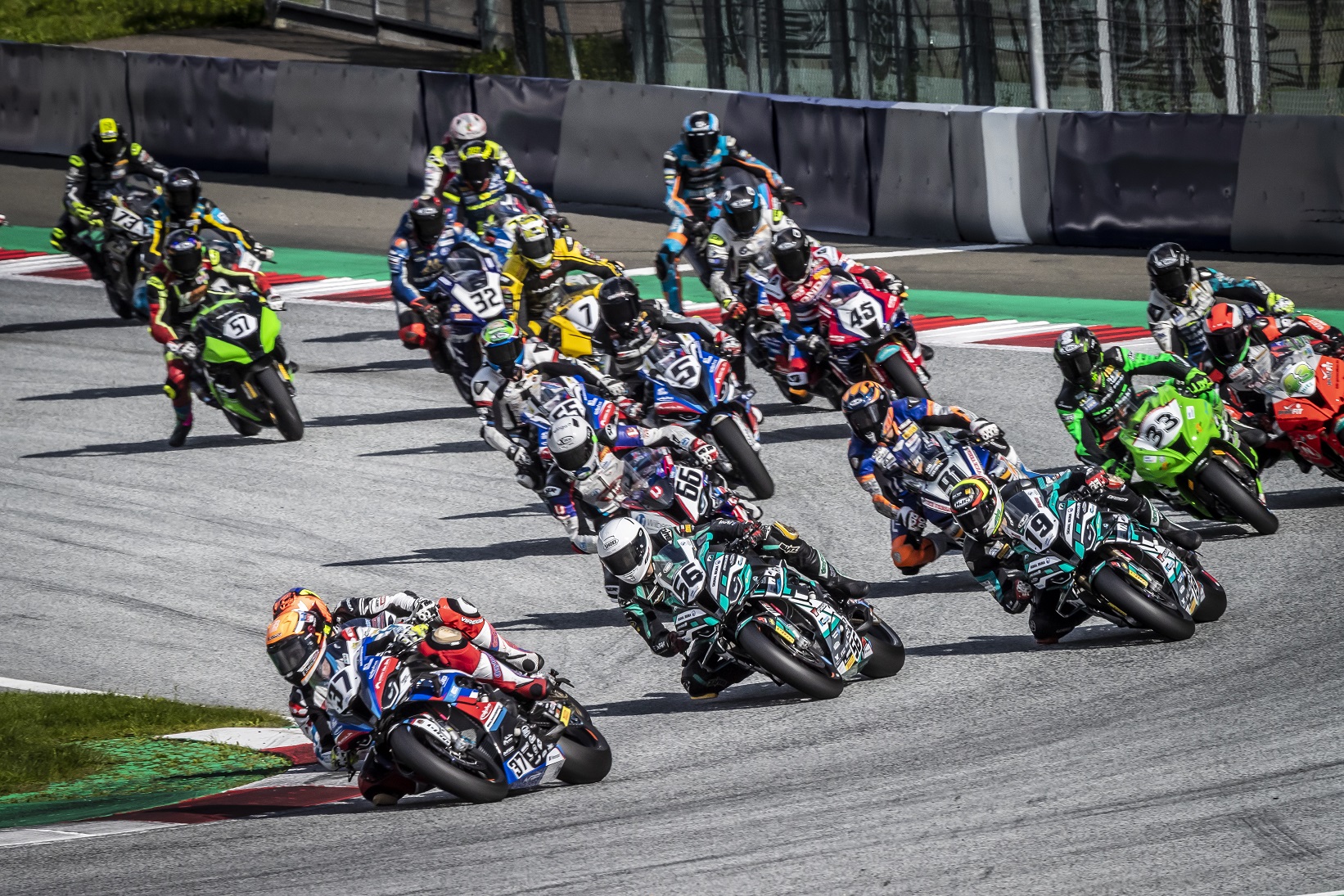 IDM-Finale Hockenheim: Vollgas bis die letzte Flagge fällt