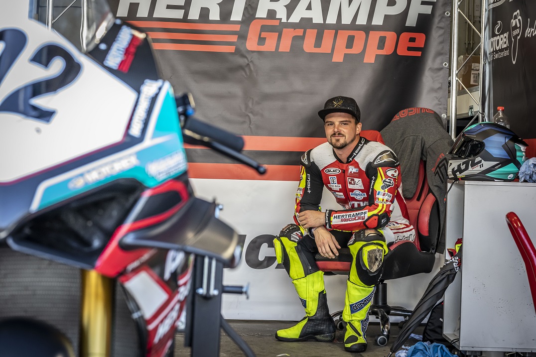 IDM SBK 1000: Hertrampf mit zwei Fahrern, aber ohne Bike