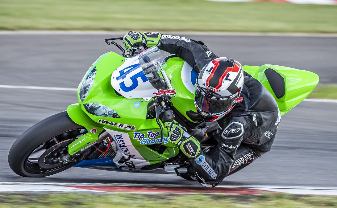 IDM SSP: Rookie de Vleeschauwer heizt Favoriten ein