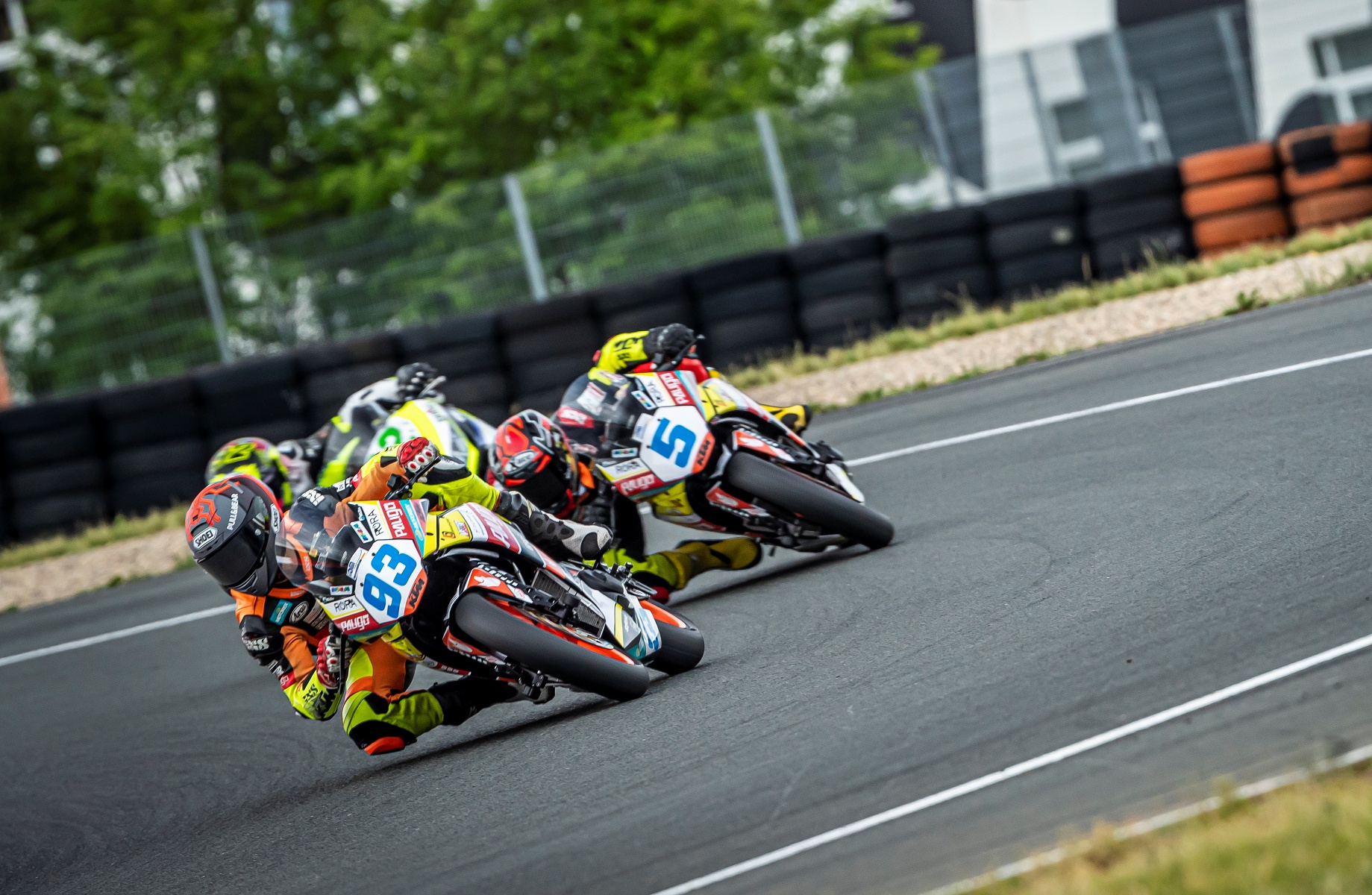 IDM SSP 300: Walid Khan triumphiert, Siebdrath punktelos