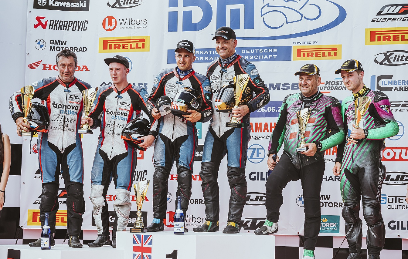 IDM Sidecar: Reeves gewinnt, Schwegler verbremst sich