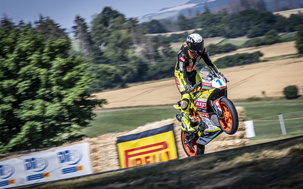 Lennox Lehmann feiert in Schleiz seine erste Pole Position