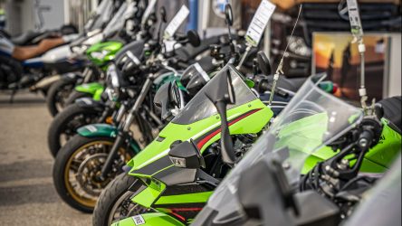 IDM: Testen Sie die Motorräder der Partner!