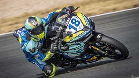 IDM SSP 300: Molenaar mit drei jungen Wilden