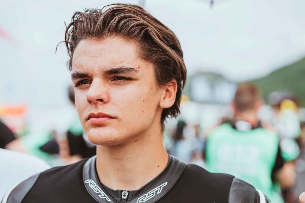 Mit vollem Fokus und höchster Konzentration will der Ungar Máté Számadó in die neue Saison der IDM starten, um im Kampf um den Titel keine Chance auszulassen. Foto: Dino Eisele, Text: Rowena Hinzmann