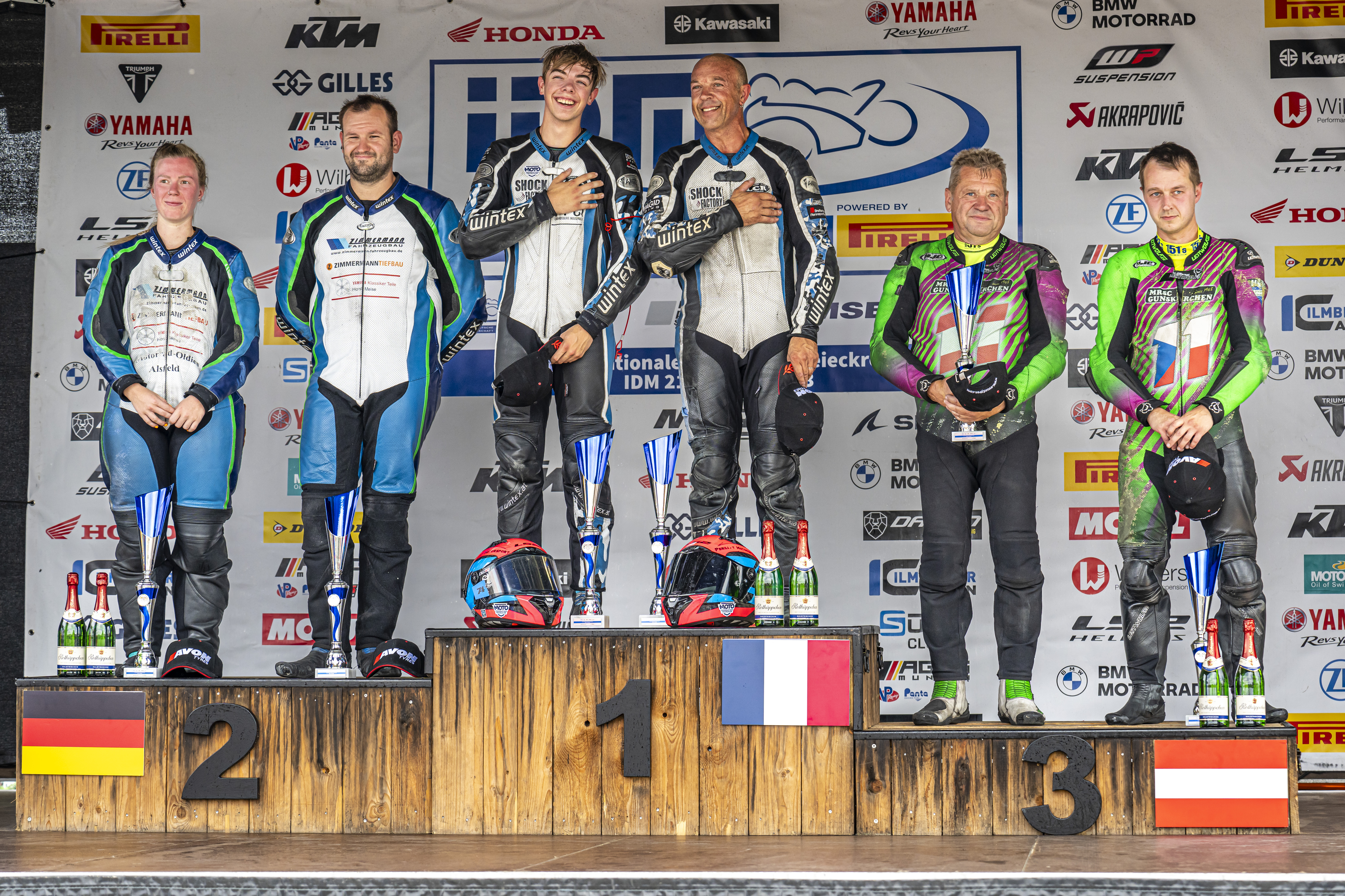 IDM Sidecar: Ted Peugeot gewinnt Red Flag-Rennen