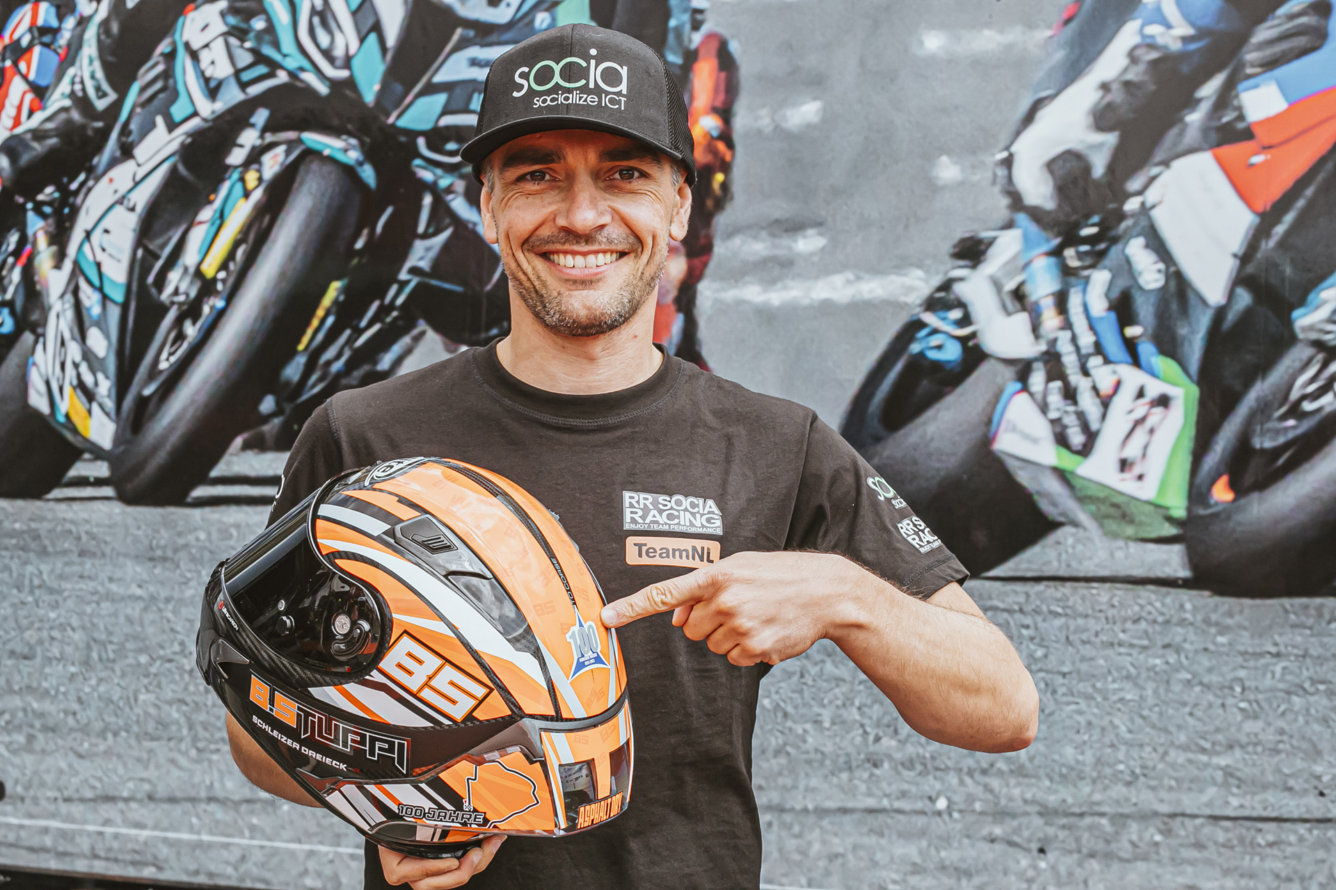 IDM SBK: Björn Stuppi versteigert Helm für guten Zweck