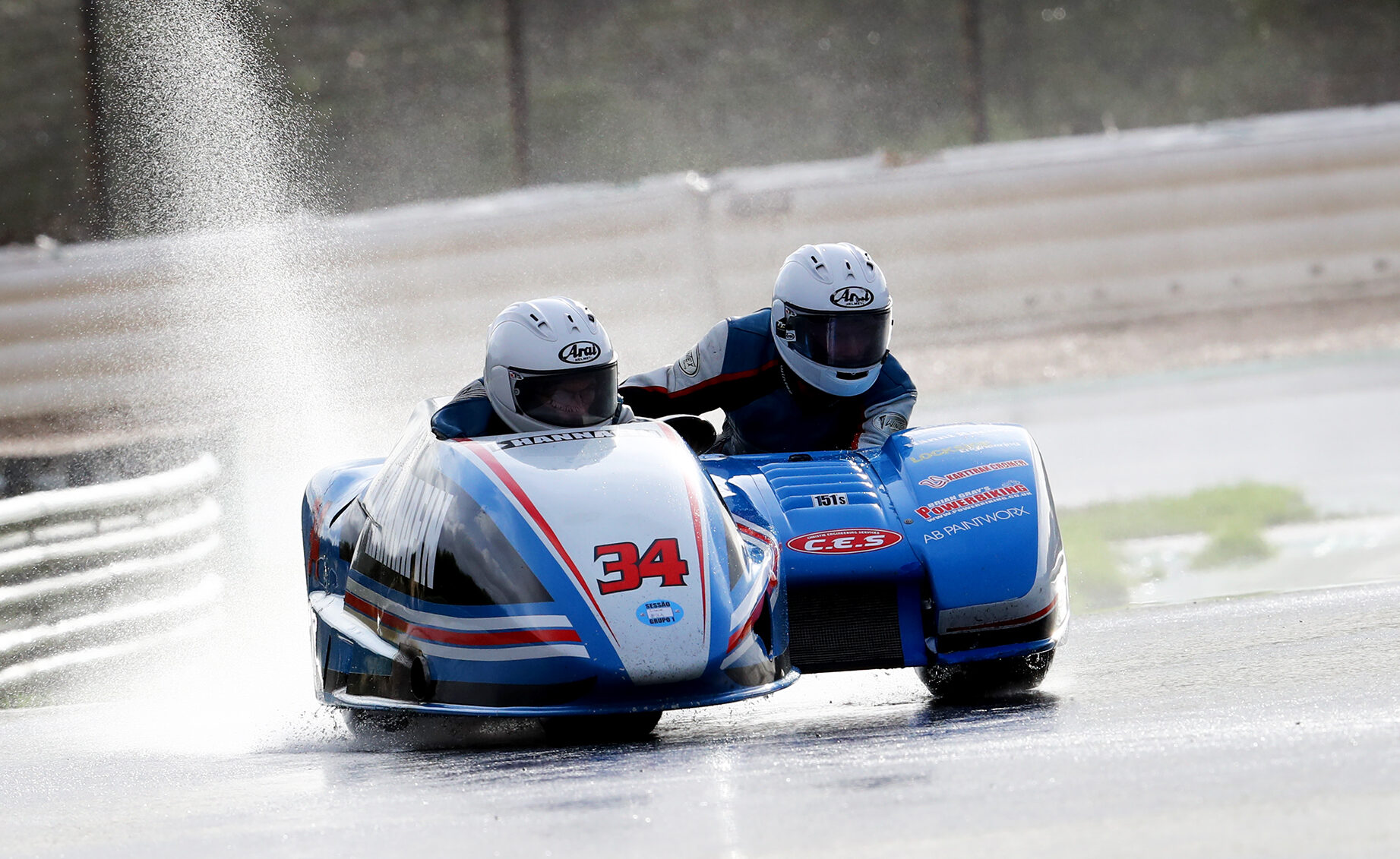 FIM Sidecar: Christie vor Ellis im Q1, Birchall Fünfter