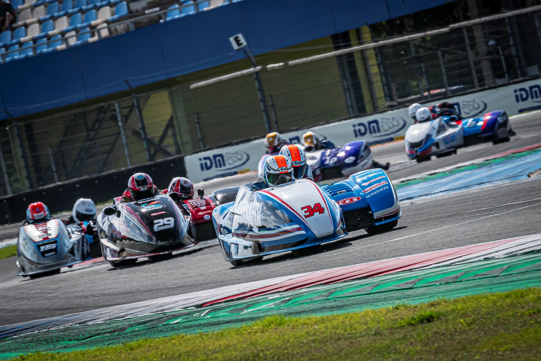 FIM/IDM Sidecar: Titelkampf und Finale in Oschersleben