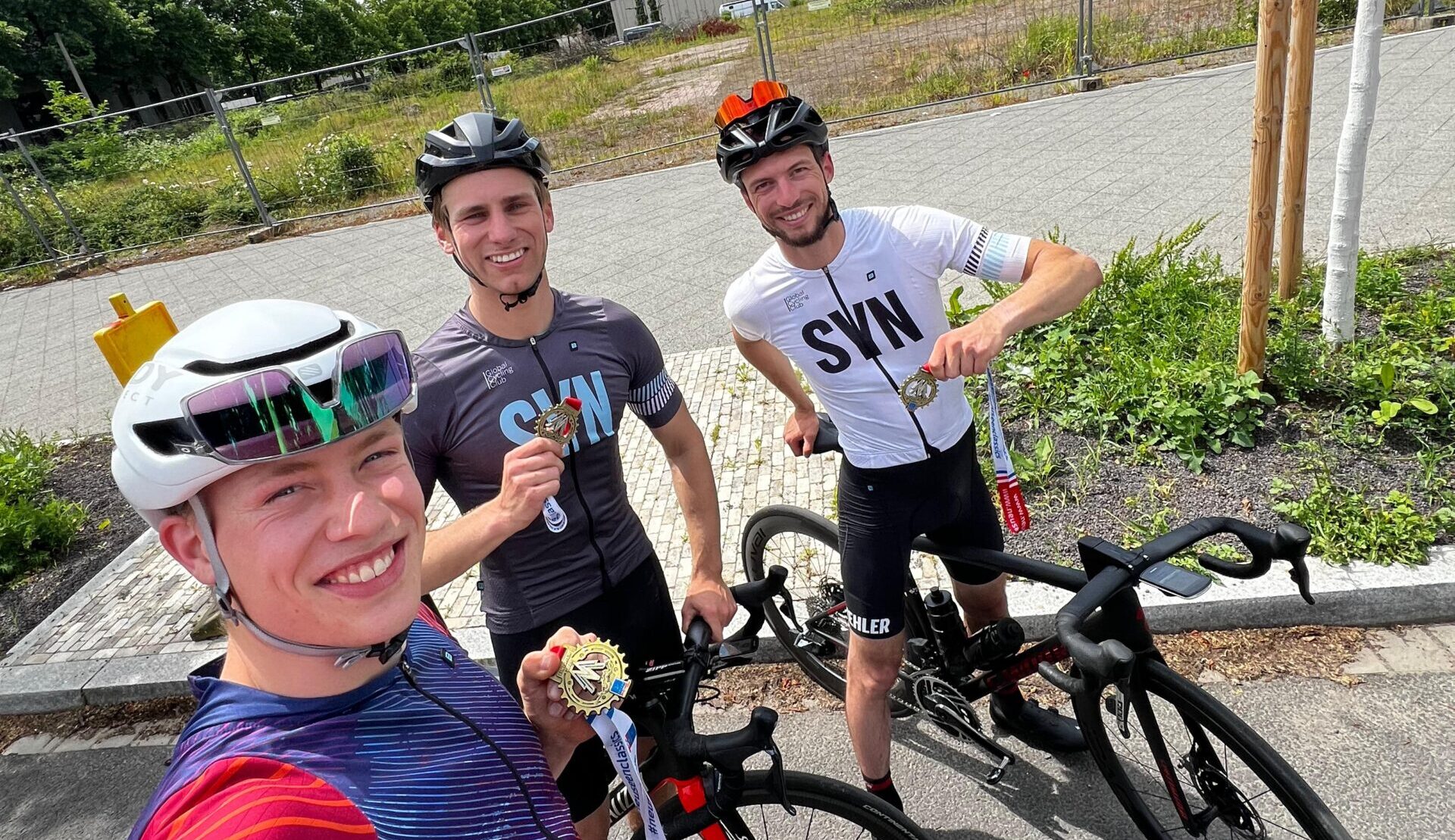 IDM SBK: Jähnig, Finsterbusch & Puffe mit 40 km/h im Schnitt