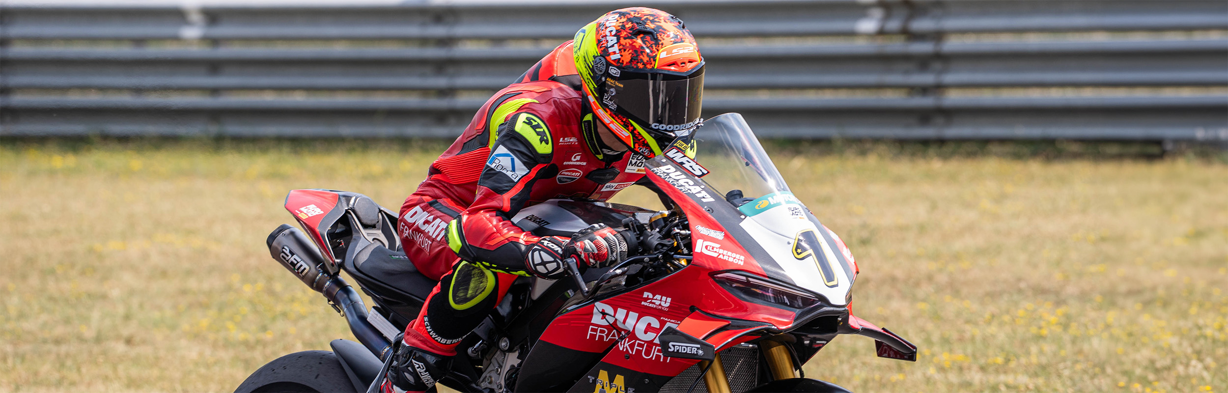 SBK: Tulovic se vrátil ke své dřívější formě a vybojoval dvojité vítězství