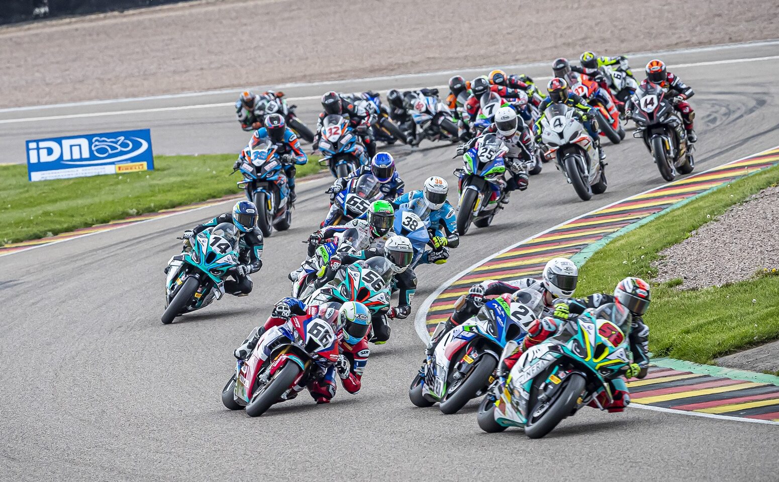 IDM: Saisonauftakt im sächsischen Motorradmekka