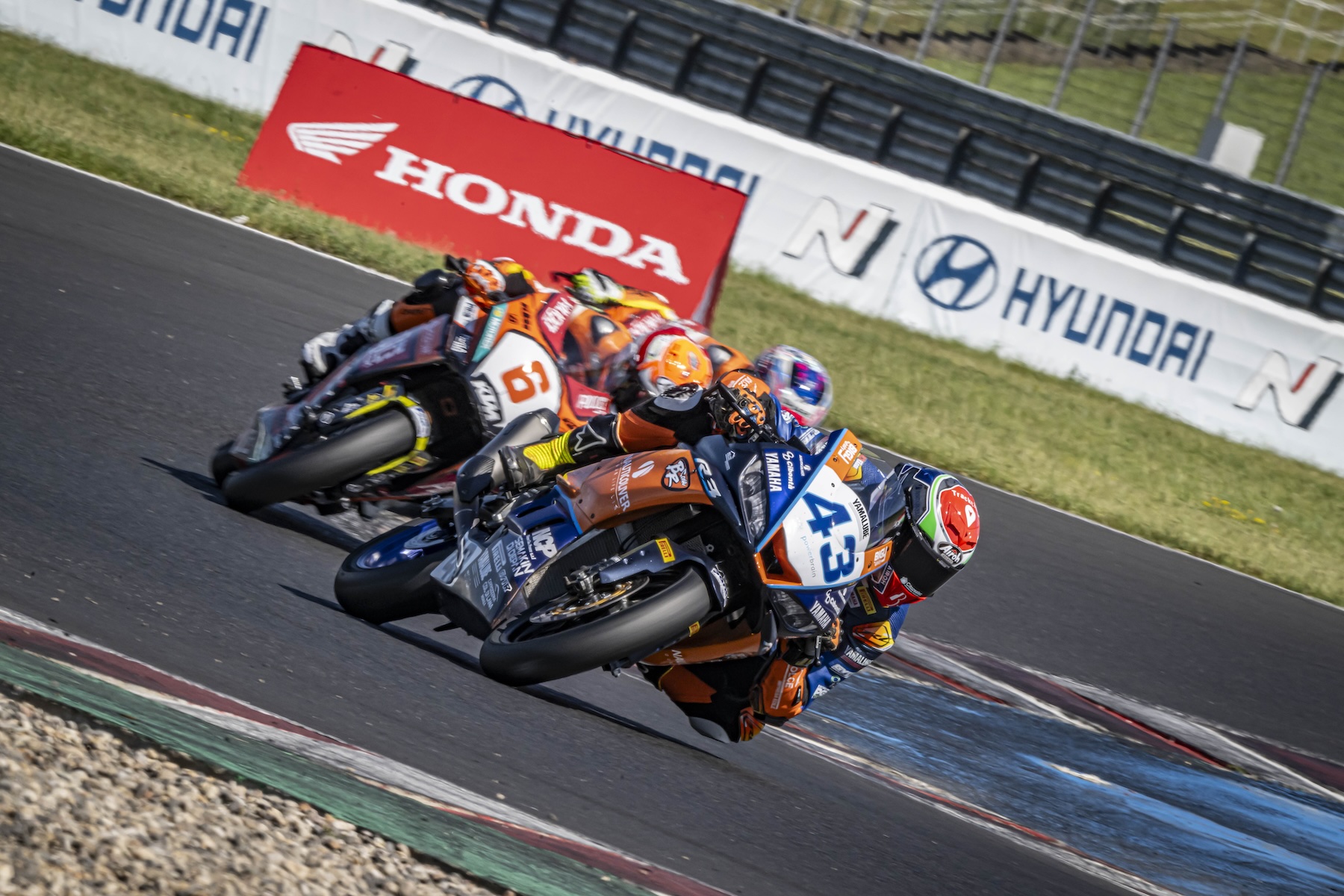 IDM SSP 300: Doppelsieg für Gaggi, volle Punkte für Buis