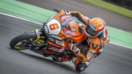 IDM SSP 300: Buis fährt auf Pole und spürt Tonn im Nacken