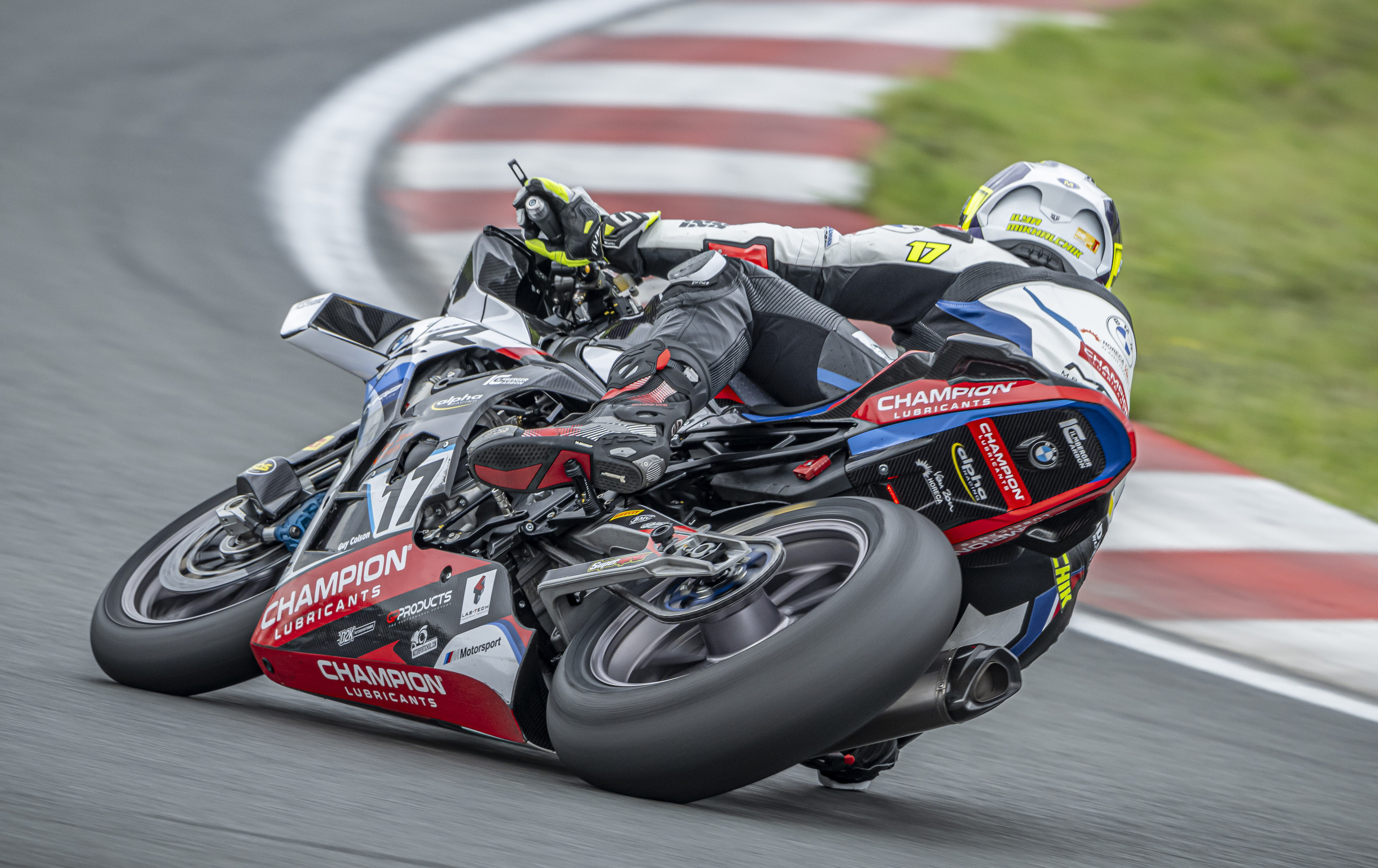 IDM SBK: Mikhalchik gewinnt mit sechs Sekunden Vorsprung