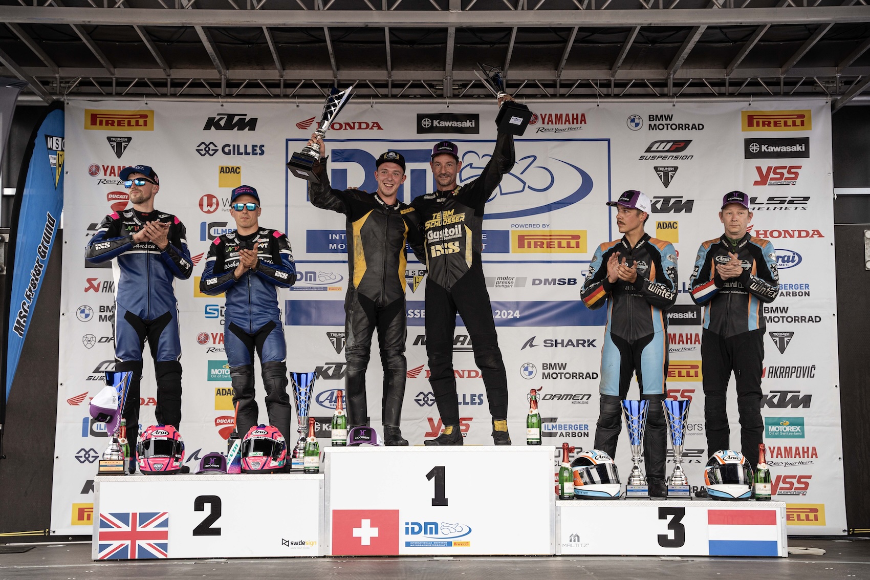 Sidecar: Schlosser/Schmidt siegen knapp vor Payne