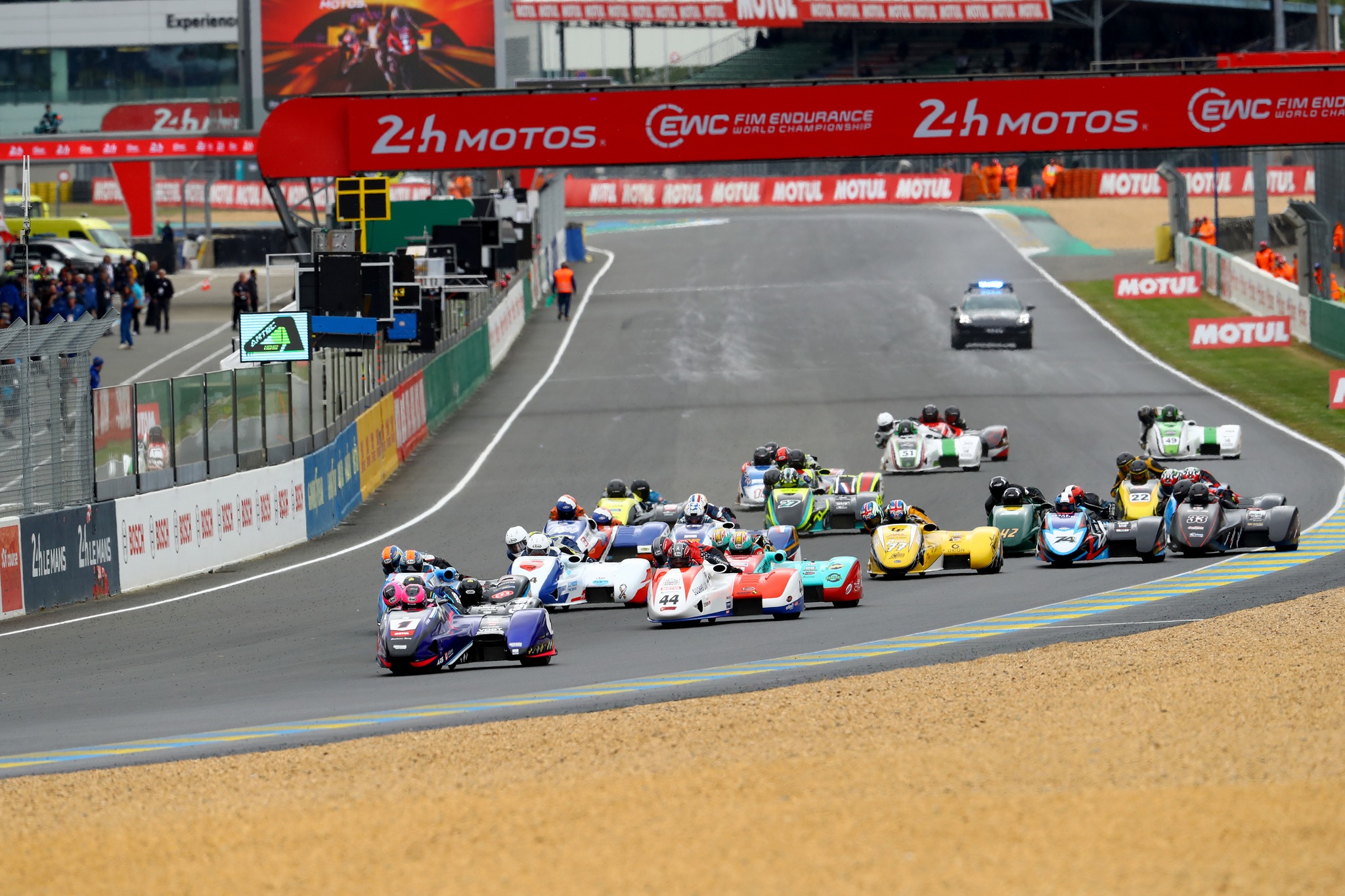 FIM Sidecar: Payne/Rousseau siegen trotz vieler Unruhen