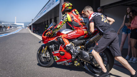 IDM SBK: Lukas Tulovic mit Fabelzeit zur Pole Position