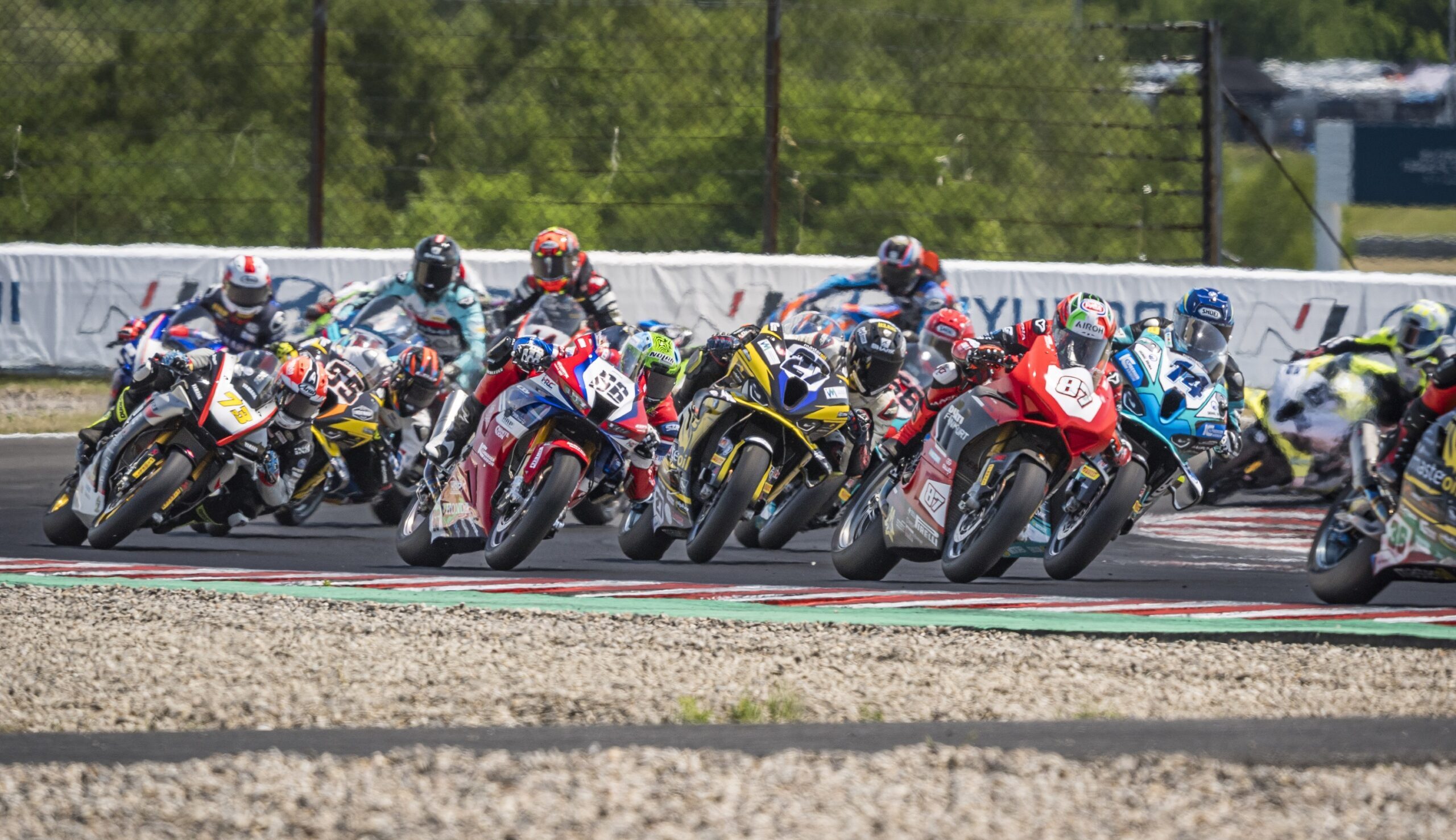 Wer ist nach dem Bergfest in der Arena Spitzenreiter?