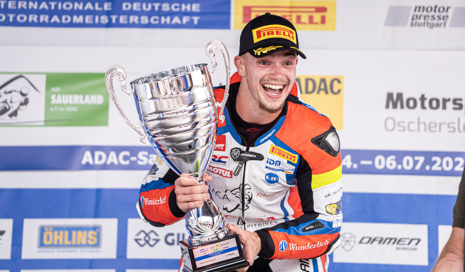 IDM SSP: Geiger rockt das Rennen von ganz hinten