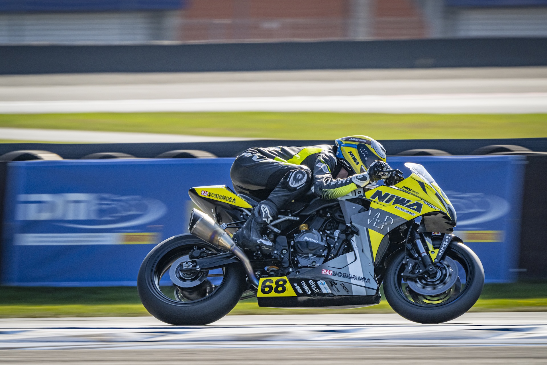 IDM SPB: Gaststarter Beekmans mit Suzuki auf Pole