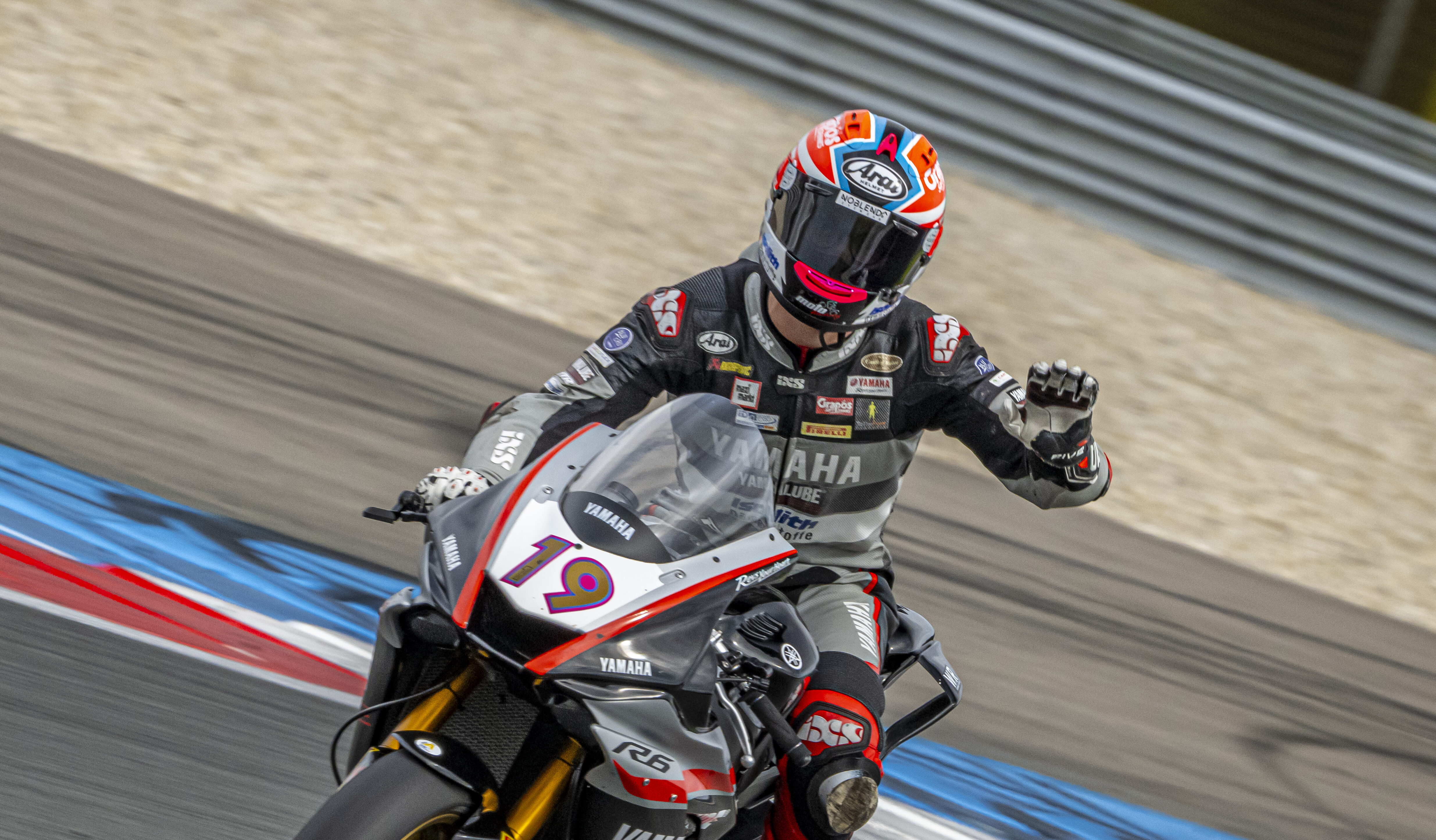 IDM SSP:  Kofler nutzt Lücke für dritten Saisonsieg aus