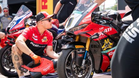 SBK: Tulovic Wins the 16-Round Battle in the Heat