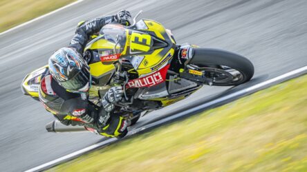 SPB: Zuda auf Pole, Kawasaki in Reihe eins