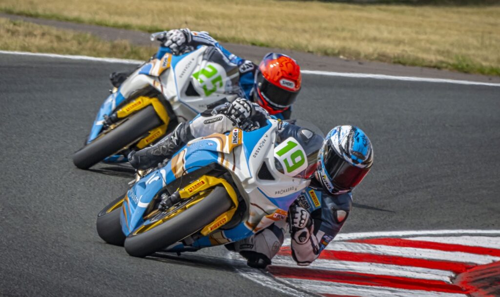 Sasha De Vits und Jules Bercot bei der EURO MOTO in Oschersleben.