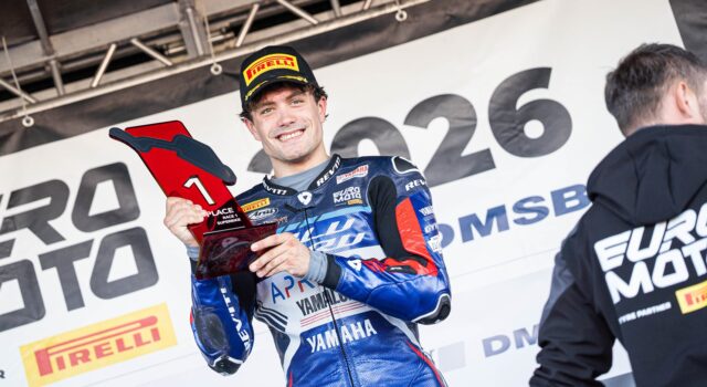 SBK: Smits siegt und Schrötter bleibt im Spiel